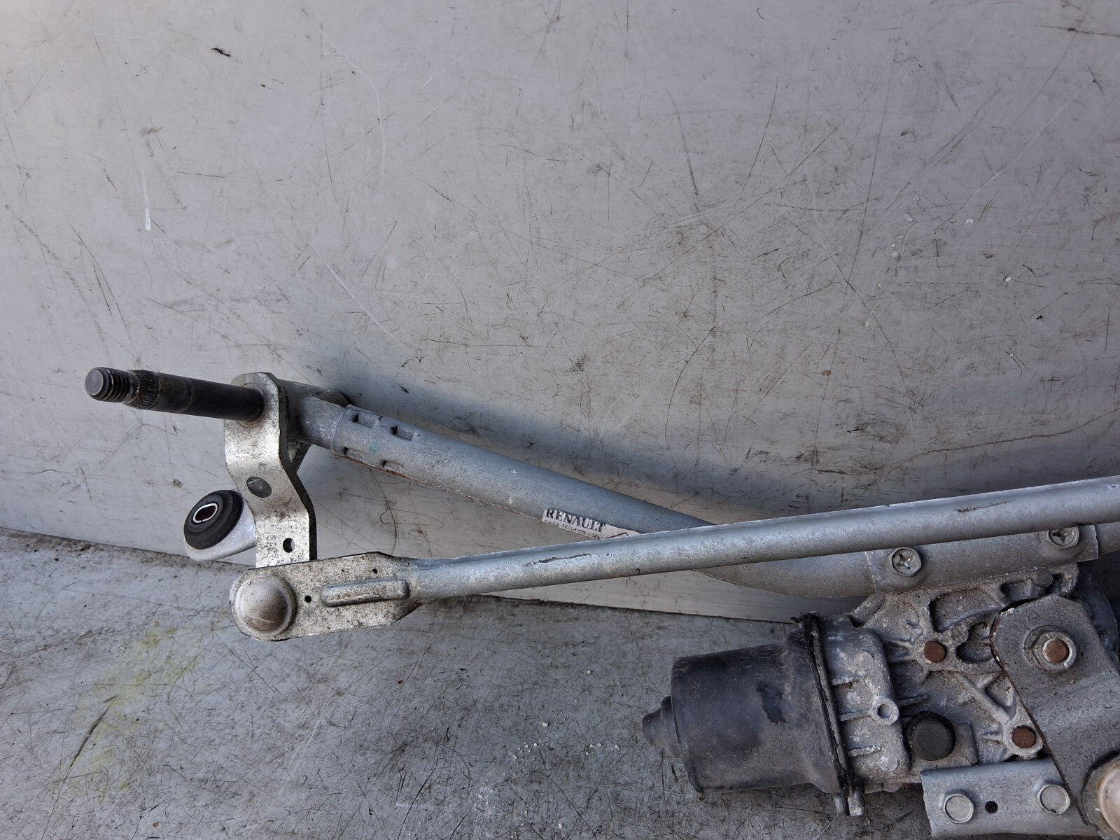 RENAULT CAPTUR 2014 FRONT WINDSCREEN WIPER MOTOR LINKAGES 288005947R