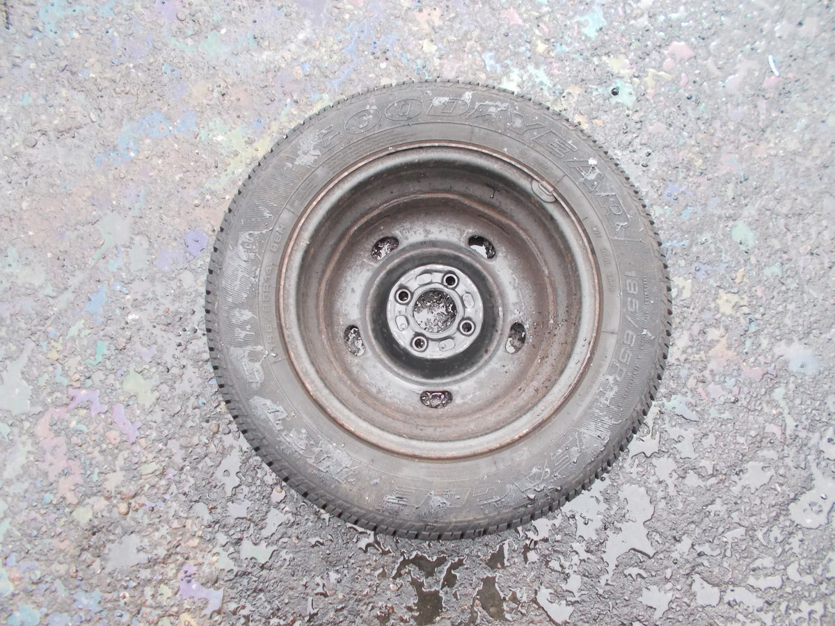 RENUALT LAGUNA GOODYEAR 4 STUD 14 INCH STEEL WHEEL 185/65 R14