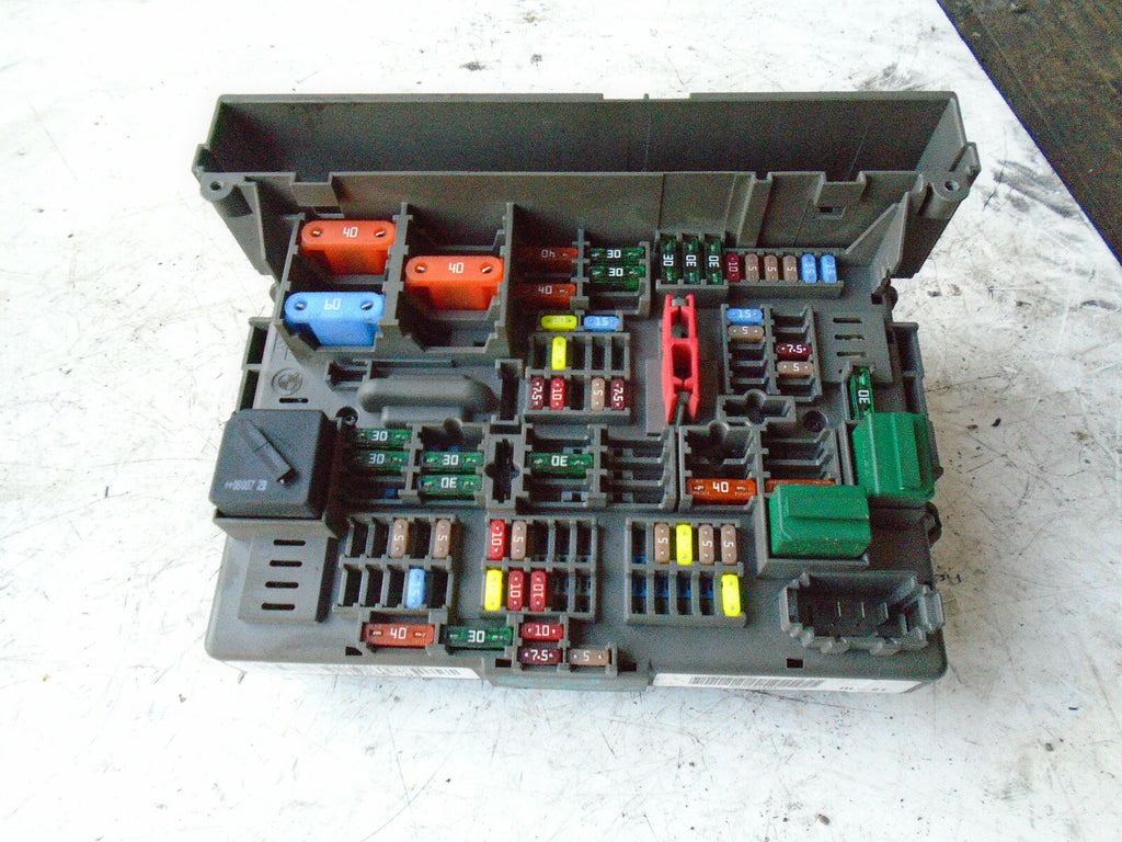 BMW 3 SERIES 2008 E90 INTERIOR FUSE BOX RELAY 9119446