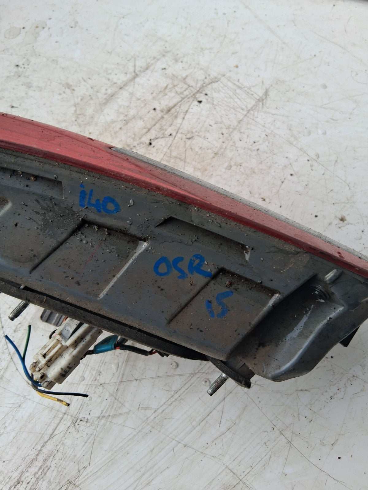 2015 HYUNDAI I40 OSR OFF DRIVER RIGHT SIDE REAR INNER TAIL LIGHT 924043Z5