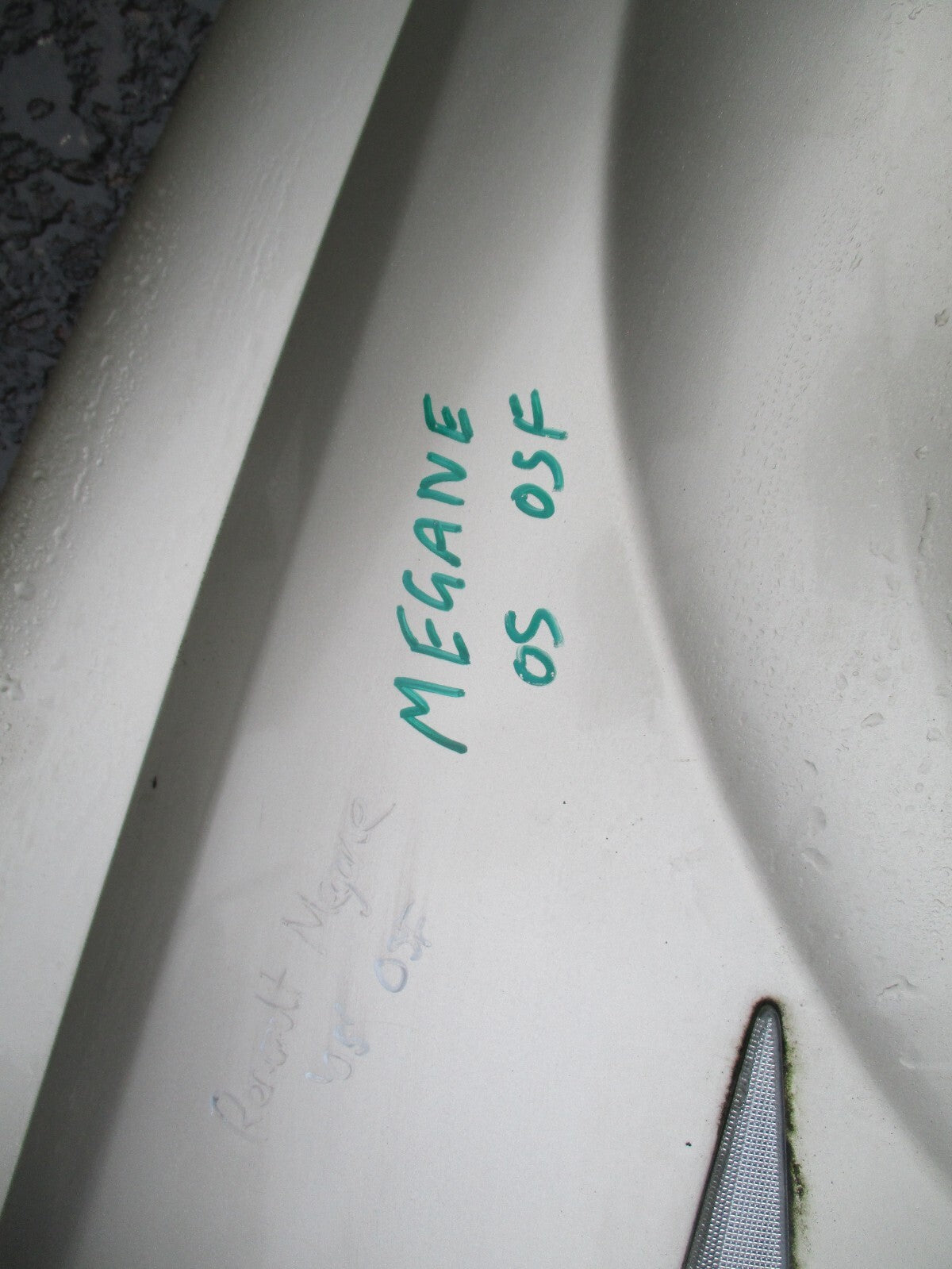 2005 RENAULT MEGANE MK2 OF DRIVER SIDE WING PANEL GOLDEN