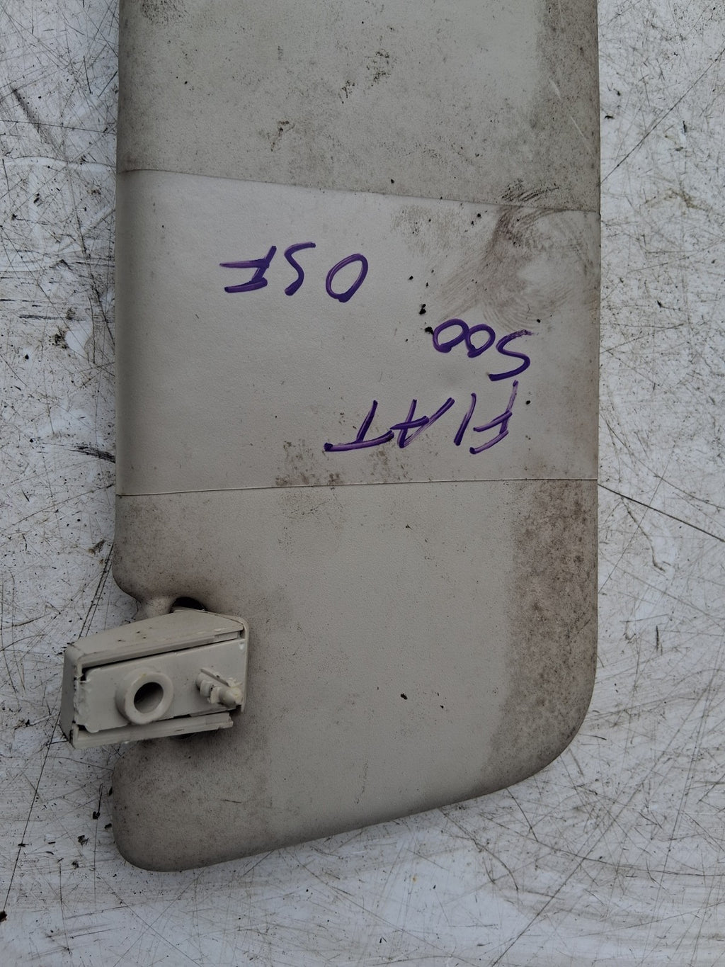 2015 FIAT 500 LOUNGE OSF DRIVER SIDE FRONT RIGHT SUN VISOR SHADE