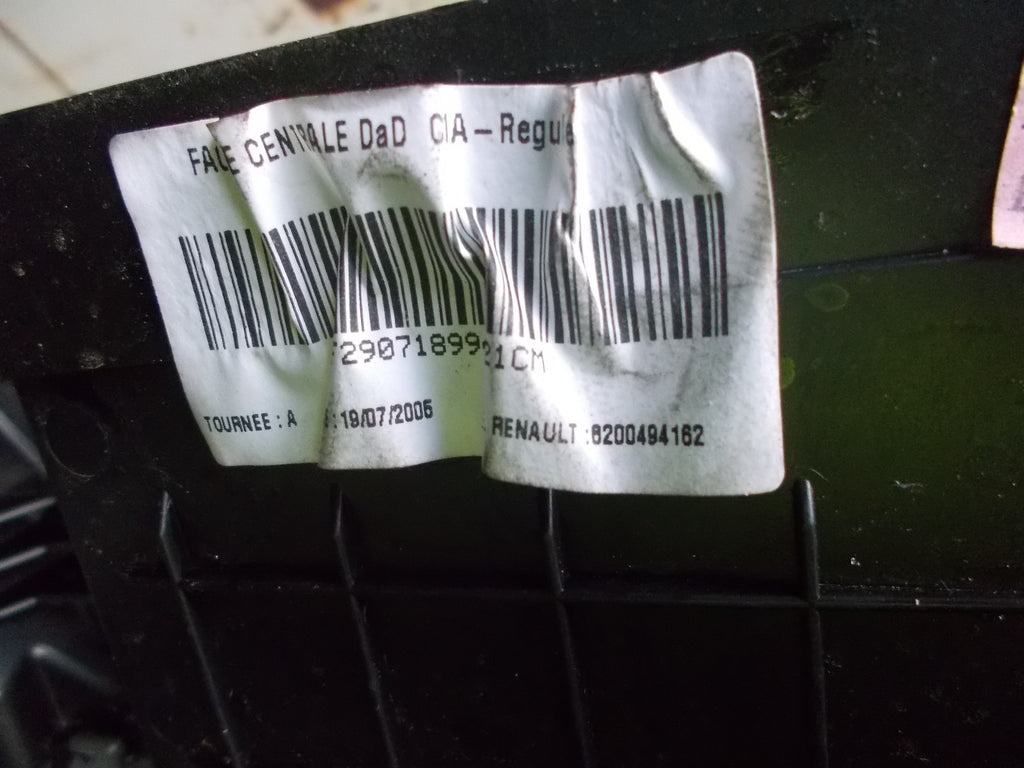 2006 RENAULT SCENIC HEATER CONTROLS SURROUND TRIM 8200494162