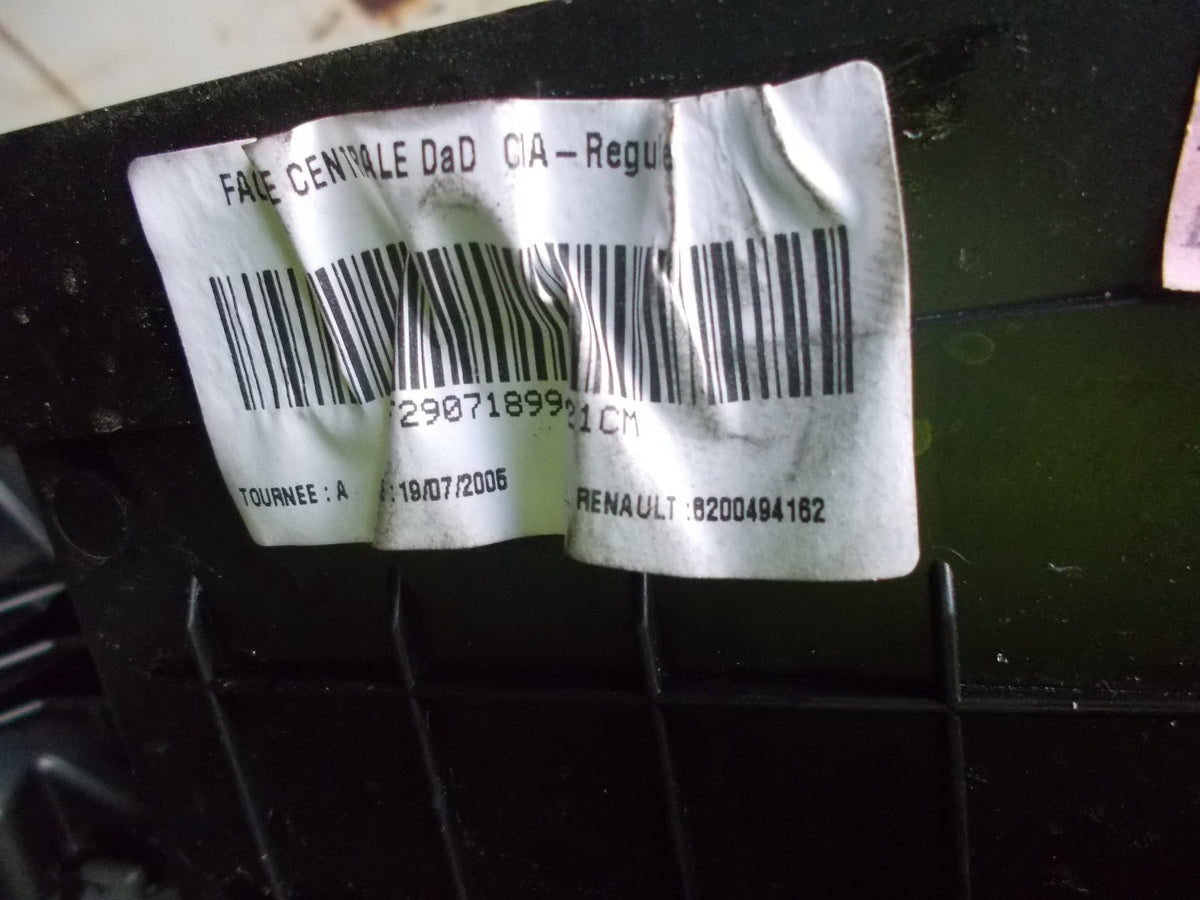 2006 RENAULT SCENIC HEATER CONTROLS SURROUND TRIM 8200494162
