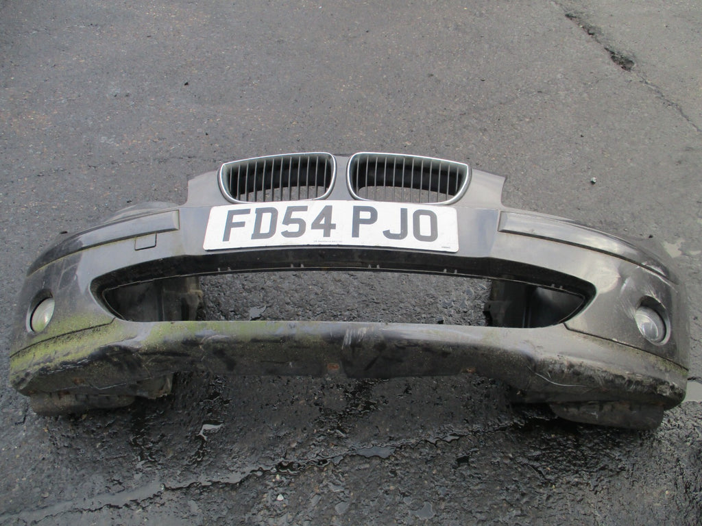 BMW 1 SERIES E87 2007 FRONT BUMPER & GRILLS GREY