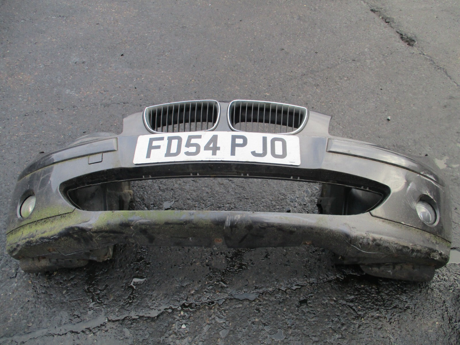 BMW 1 SERIES E87 2007 FRONT BUMPER & GRILLS GREY