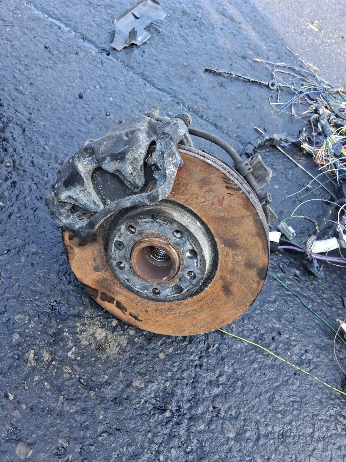 CITROEN BERLINGO PARTNER K9 2023 1.5 DIESEL NSF PASSENGER SIDE FRONT WHEEL HUB