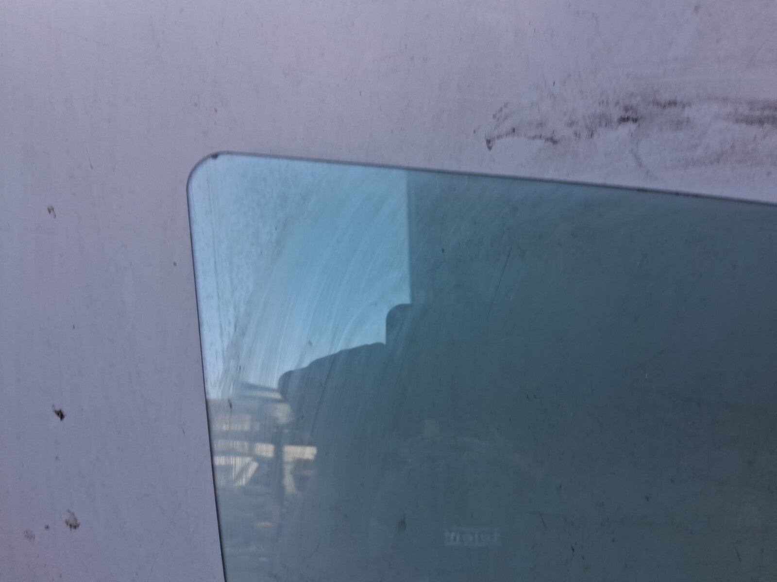 2014 VW VOLKSWAGEN UP 5 DOOR OSF DRIVER SIDE FRONT RIGHT WINDOW GLASS