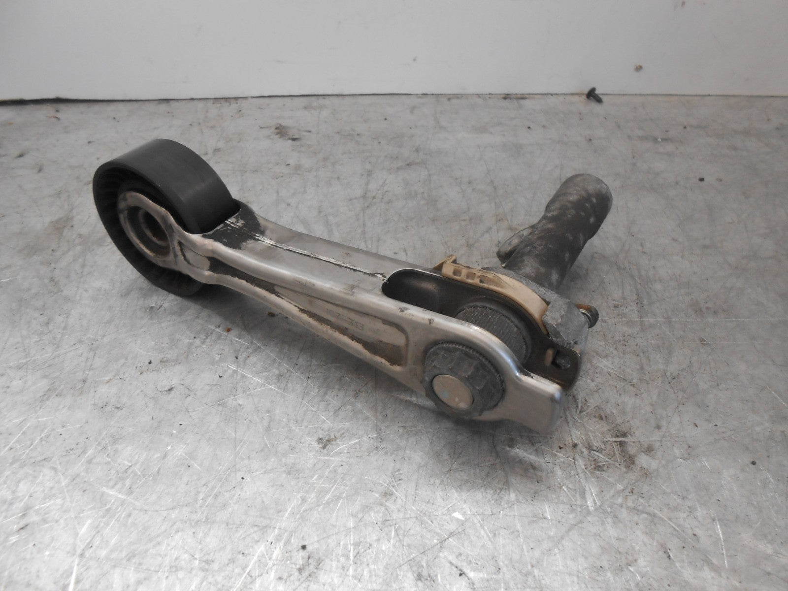 PEUGEOT 308 MK1 1.4 16V (8FS EP3) PRIMARY BELT TENSIONER PULLEY 7534398