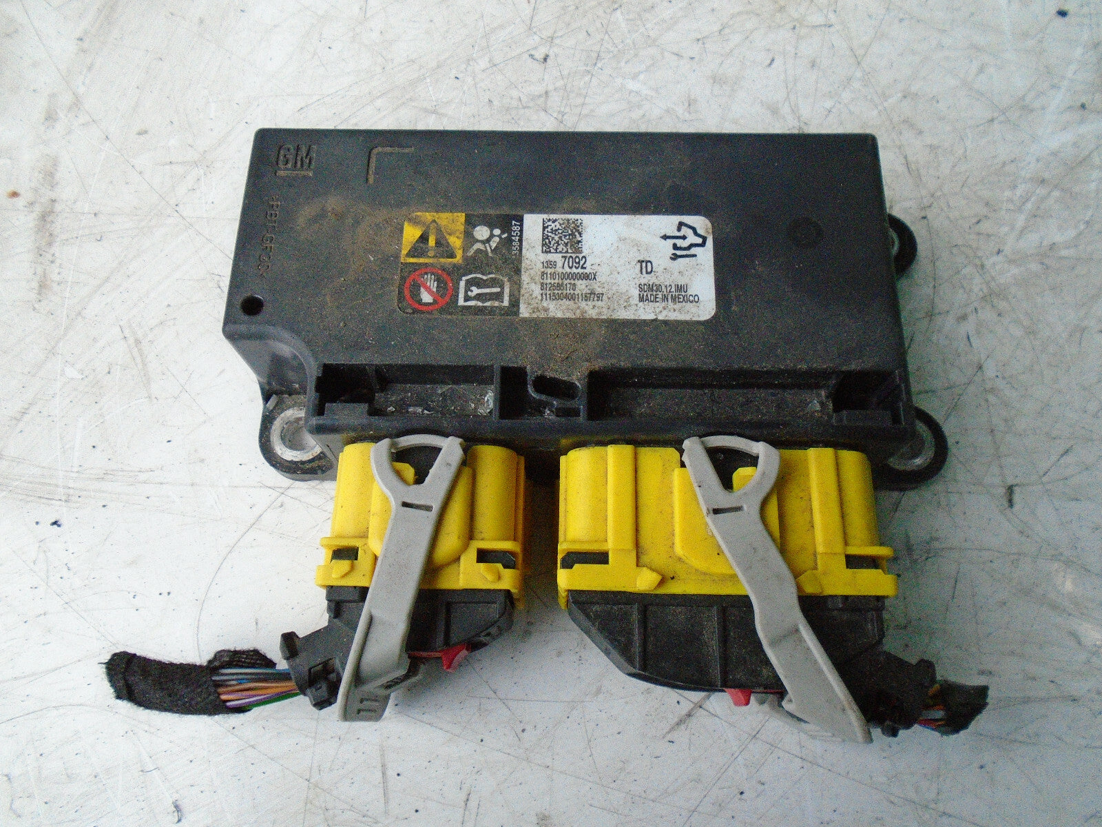 VAUXHALL CORSA E 2015 1.4 PETROL SRS CONTROL MODULE 13597092