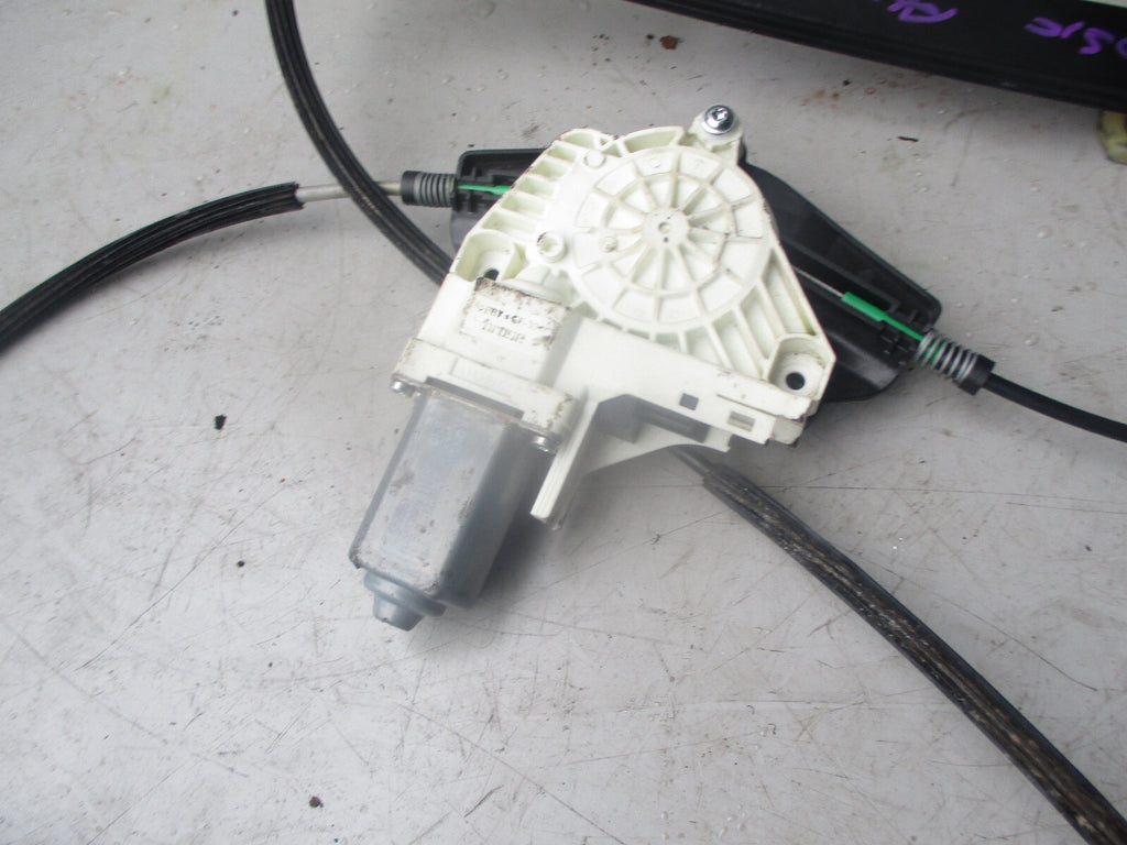 AUDI A4 B8 2013 OSF DRIVER SIDE FRONT WINDOW REGUATOR & MOTOR 8K0959801A