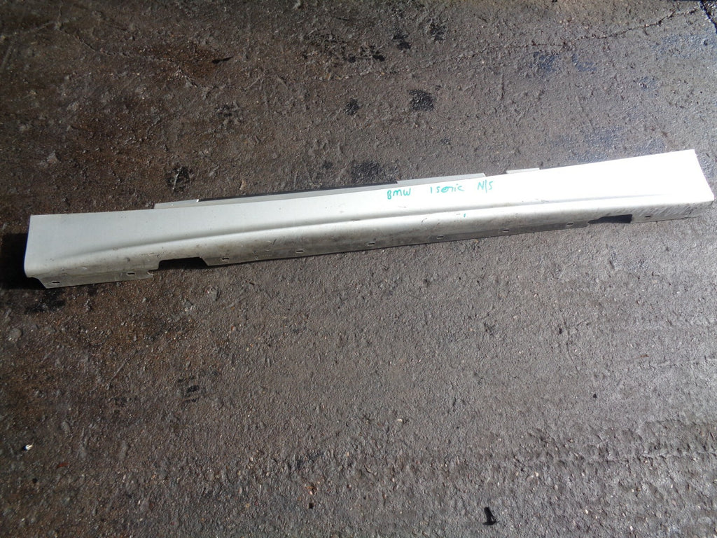 BMW 1 SERIES E 87 2005 NS PASSENGER SIDE SIDE STRIP GREY