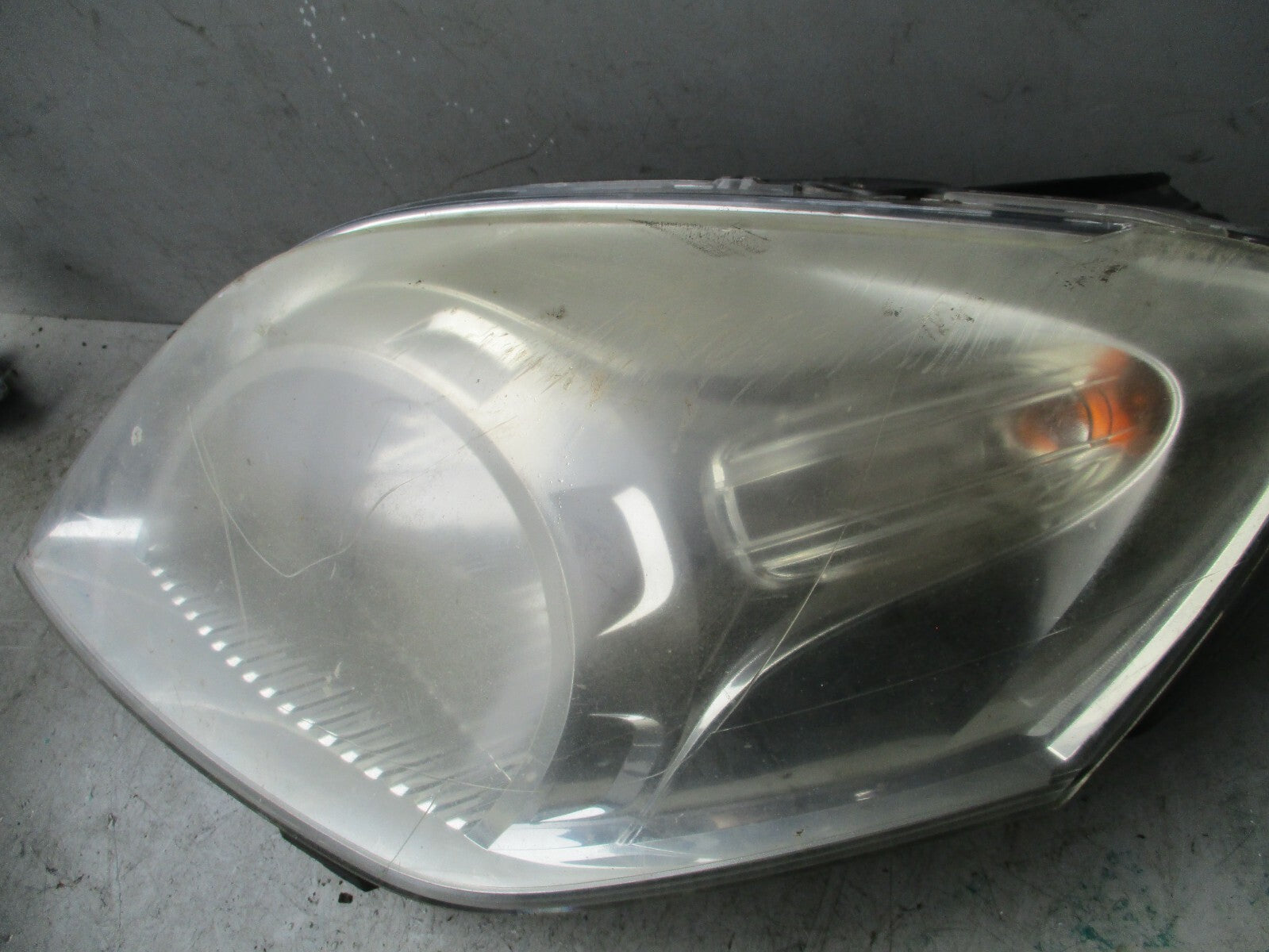 2015 PEUGEOT BIPPER FRONT HEADLIGHT HEADLAMP 45560509