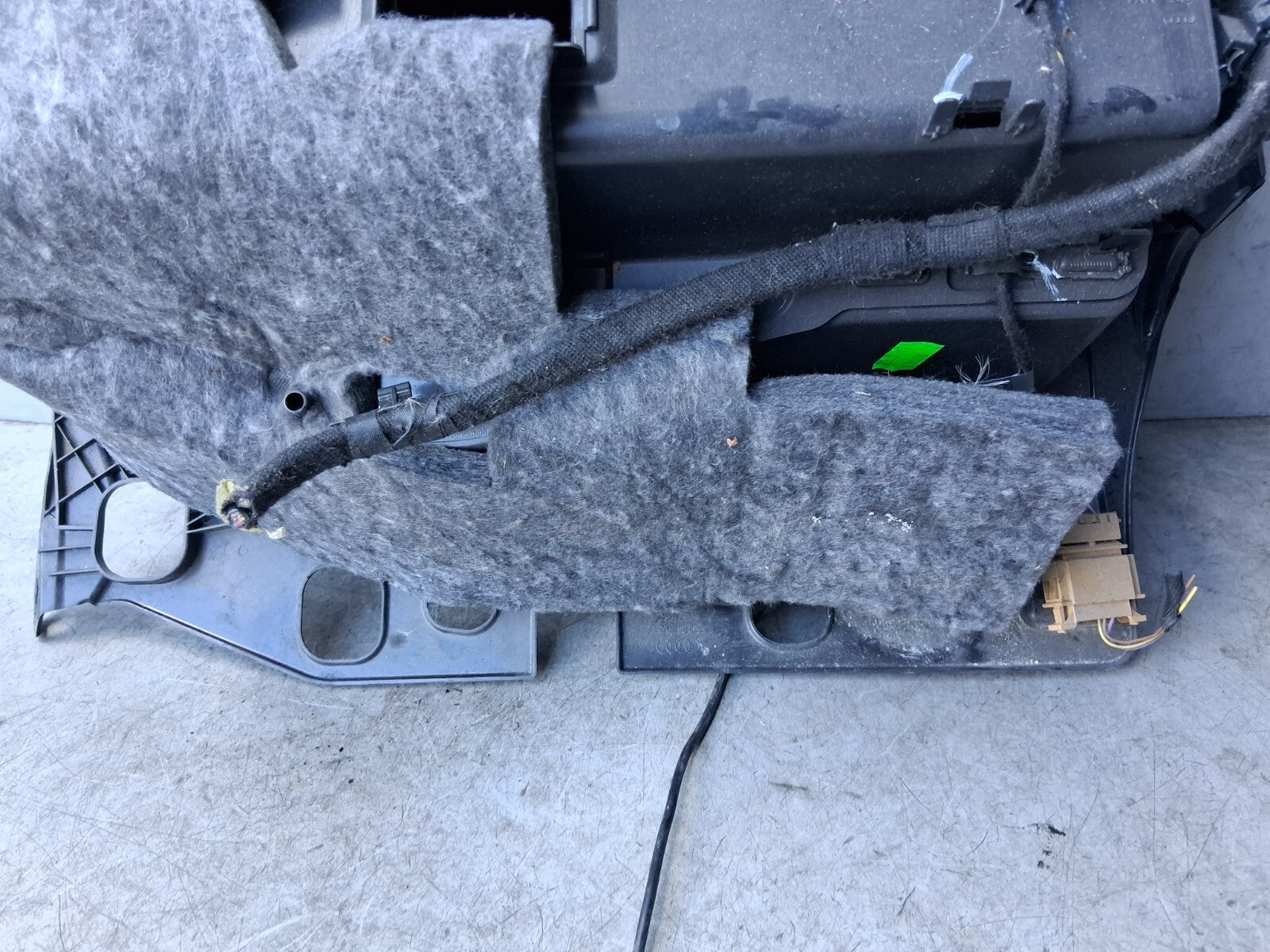 2011 AUDI A4 GLOVE BOX FRONT STORAGE COMPARTMENT 8K2857035B