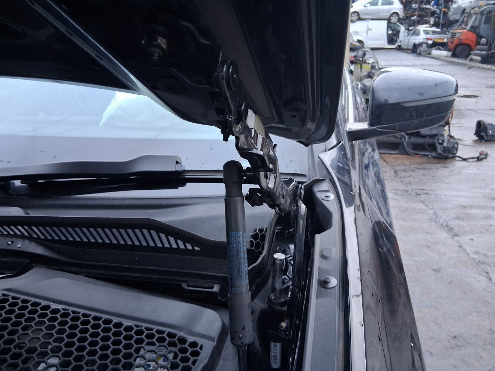 BMW 3 SERIES G20 2019 NSF PASSENGER SIDE FRONT BONNET HINGE BLACK WITHOUT STRUT