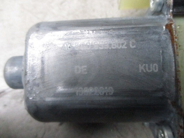 2019 VOLKSWAGEN GOLF DOOR LOWER HINGE 13022319