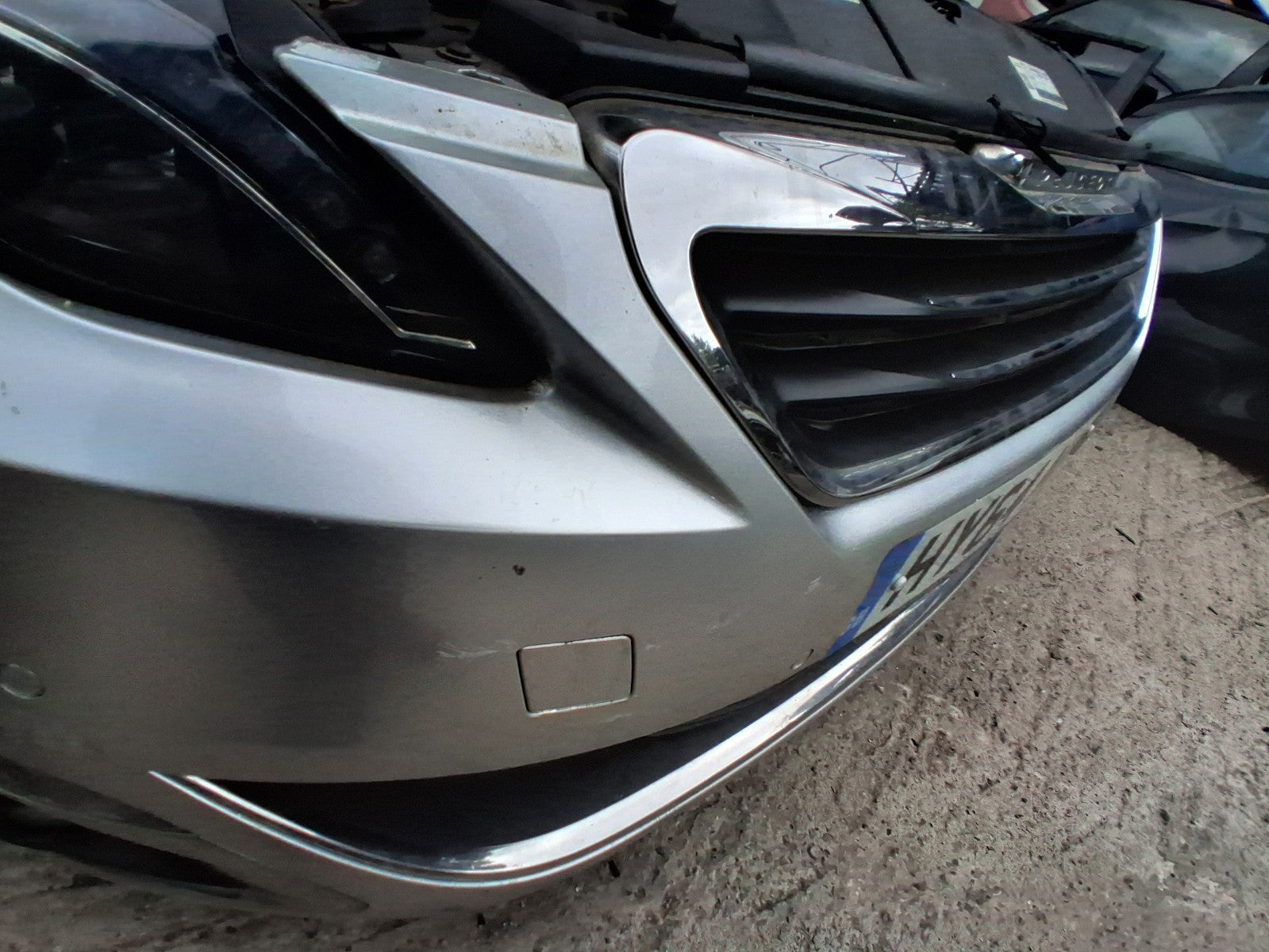2014 PEUGEOT 308 MK2 FRONT COMPLETE BUMPER PDC SENSOR GRILL GRIS ALUMINIUM EZR