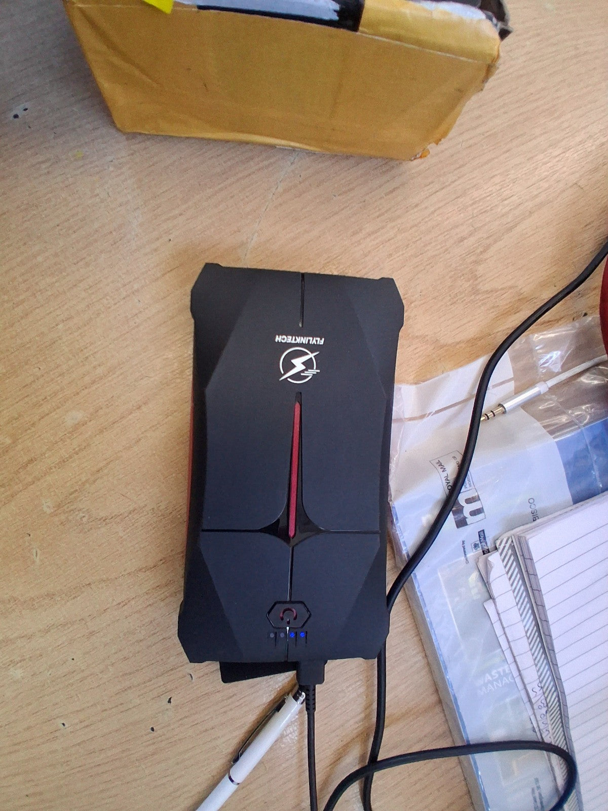 FLYLINKTECH CF200 800A CAR JUMP STARTER BATTERY BOOSTER
