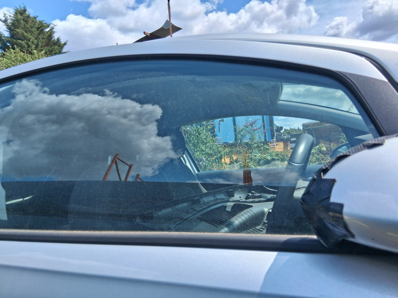 2017 VAUXHALL CORSA E 3 DOOR OS DRIVER SIDE RIGHT WINDOW GLASS