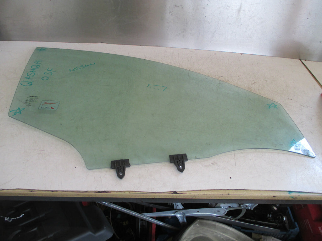 NISSAN QASHQAI J11 MK2 OSF DRIVER SIDE FRONT DOOR WINDOW GLASS
