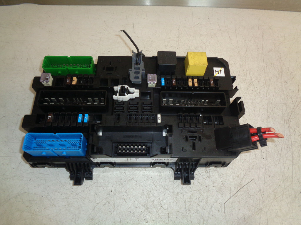 VAUXHALL ASTRA MK5 2006 1.3 CDTI UNDER DASHBOARD DASH FUSE RELAY 13222173