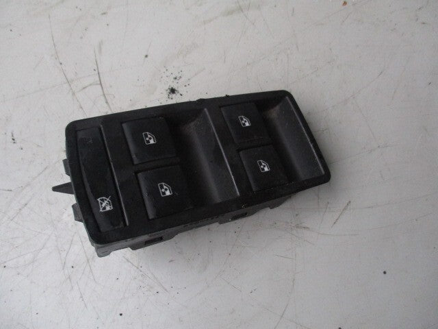 VAUXHALL ASTRA J MERIVA B 2012 OSF DRIVER SIDE FRONT WINDOW SWITCH 13305009