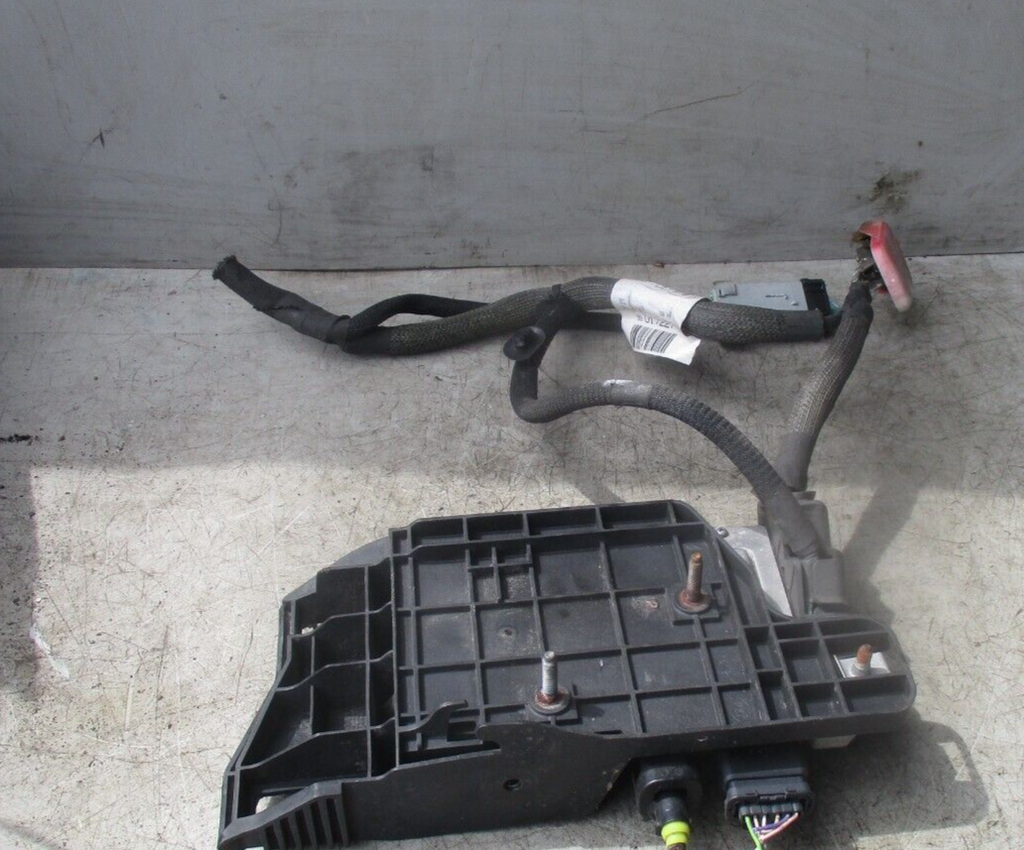 2014 PEUGEOT 306 BATTERY CLAMP COVER 9807896180
