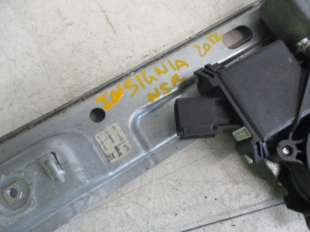 VAUXHALL INSIGNIA 2012 NSR PASSENGER SIDE REAR WINDOW MOTOR REGULATOR 20952450