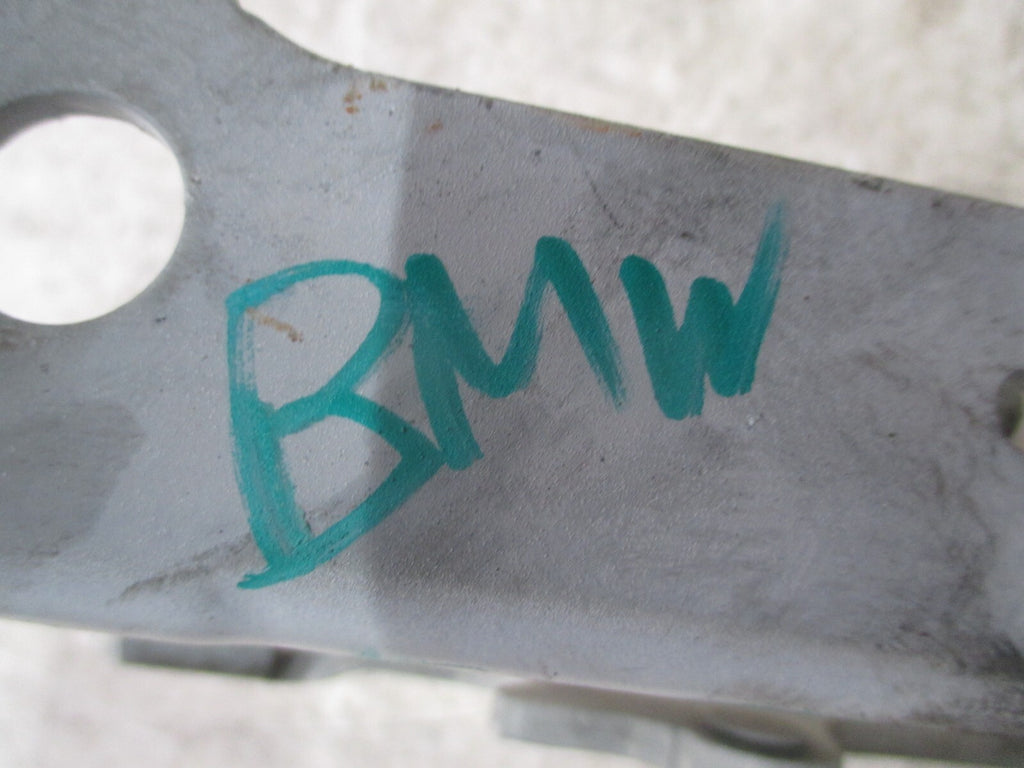BMW 1 SERIES E88 2015 OSF DRIVER SIDE FRONT RIGHT BONNET HINGE WHITE 13989610