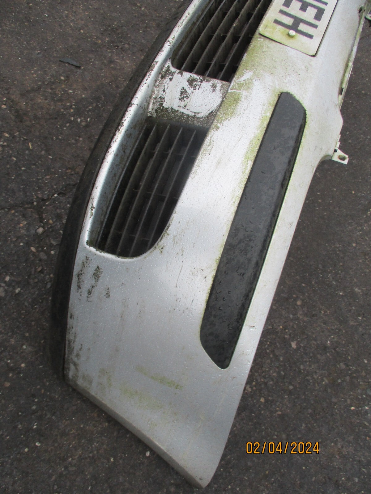 2006 VW VOLKSWAGEN GOLF MK5 FRONT BUMPER SILVER