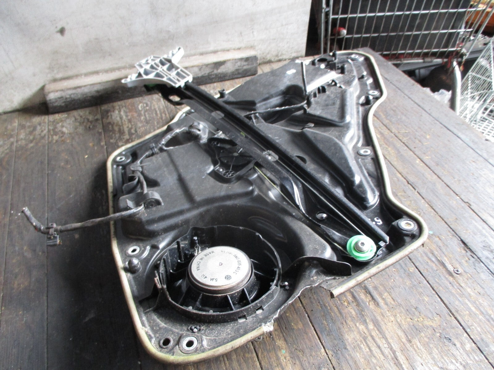 VW VOLKSWAGEN TIGUAN MK1 2012 NSR PASSENGER SIDE REAR WINDOW MOTOR REGULATOR
