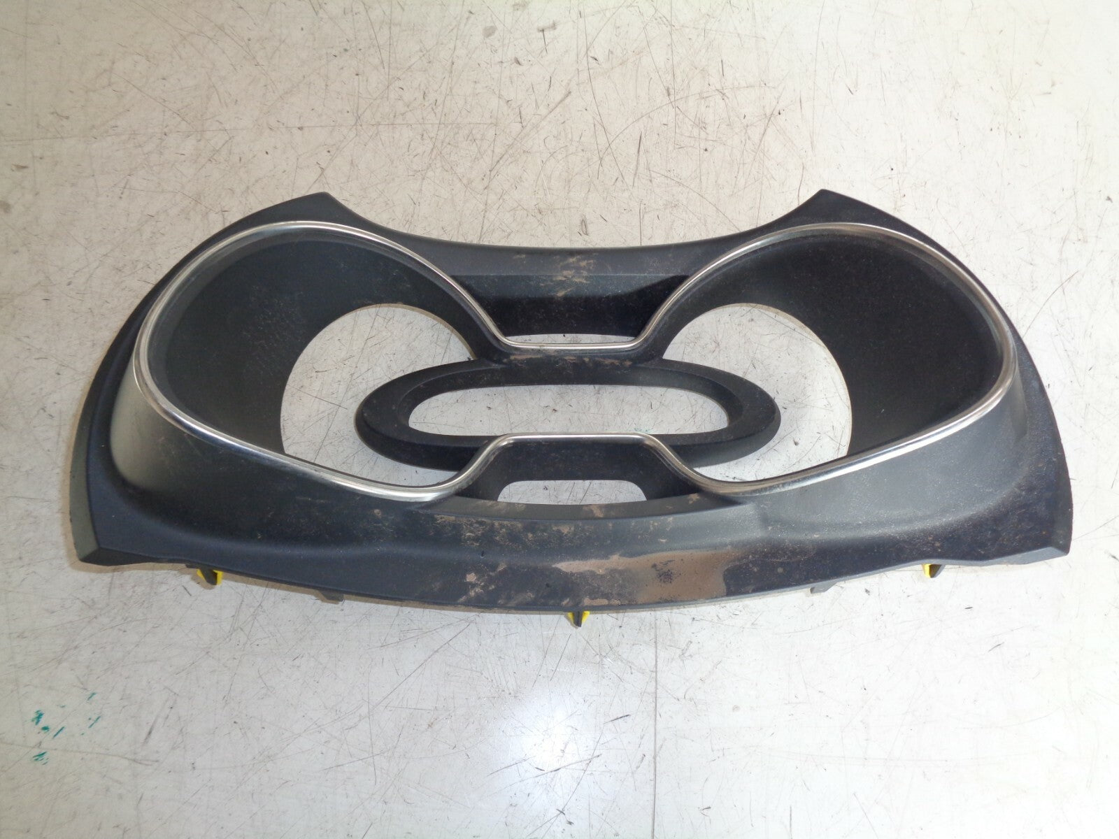 RENAULT CAPTUR 2018-19 SPEEDOMETER COWLING SURROUND TRIM 682504380R