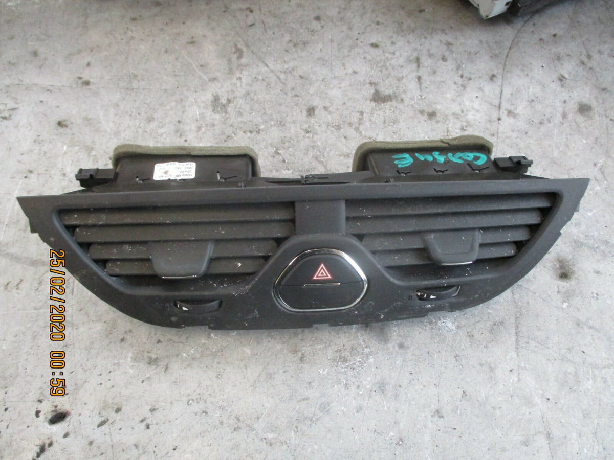 VAUXHALL CORSA E 2014 CENTRE DASH AIR VENTS & HAZARD SWITCH 13384933
