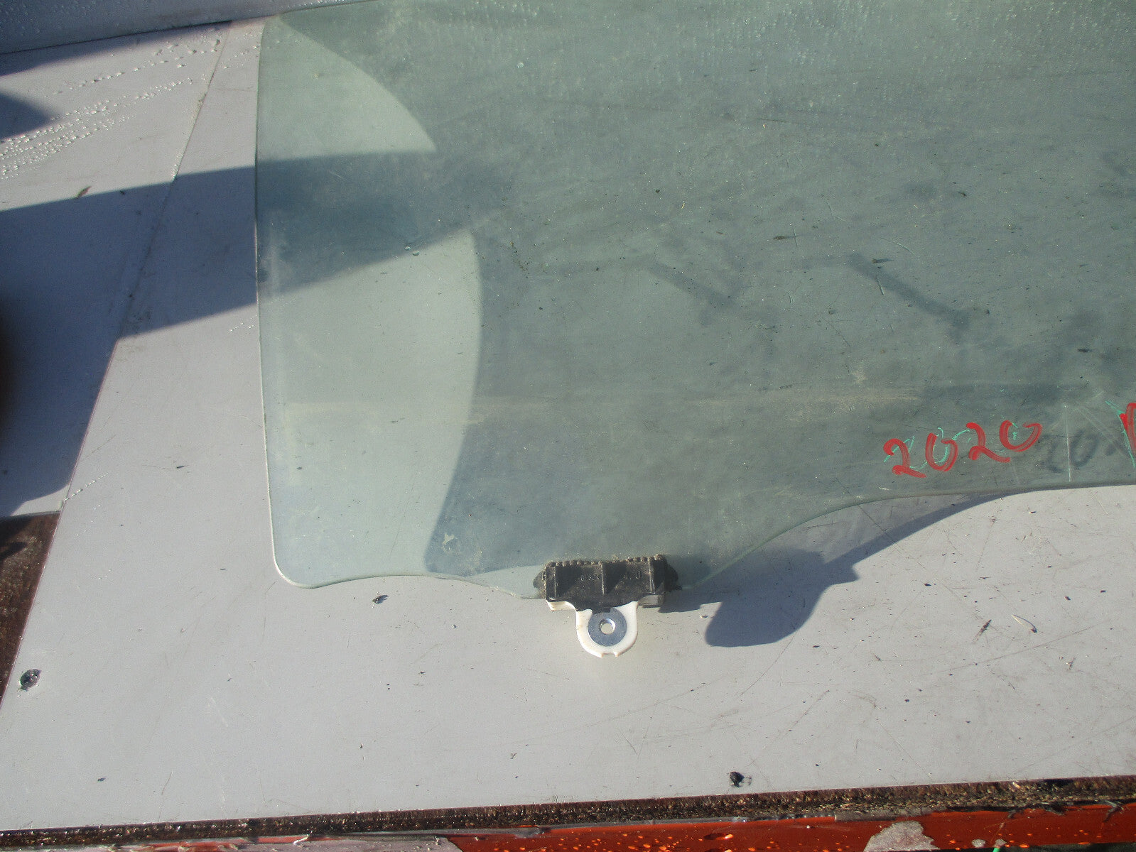 MITSUBISHI ASX 2020 OSF PASSENGER SIDE FRONT WINDOW GLASS