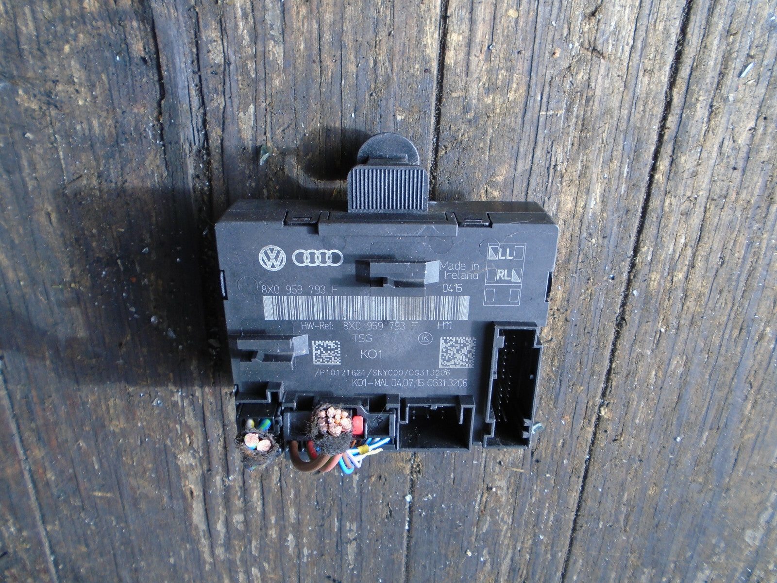 AUDI A1 8X 2015 3 DOOR OS DRIVER SIDE DOOR CONTROL MODULE 8X0959793F