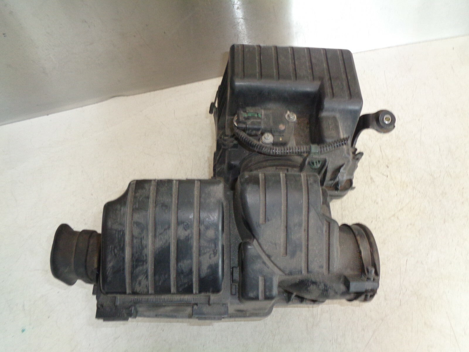 HONDA JAZZ MK3 2015 1.4 PETROL AIR FILTER BOX