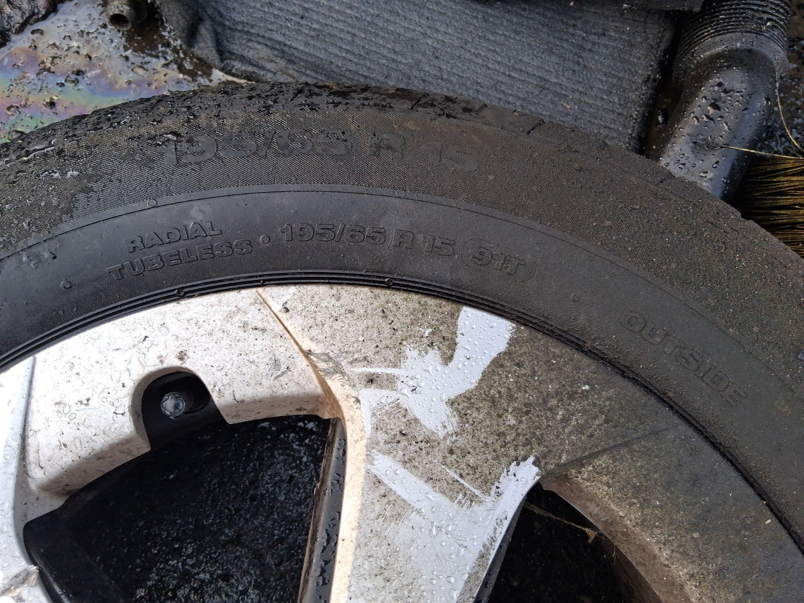 2014 TOYOTA PRIUS MK3 XW30 ALLOY WHEEL WITH TYRE 195/65R15 REF 1