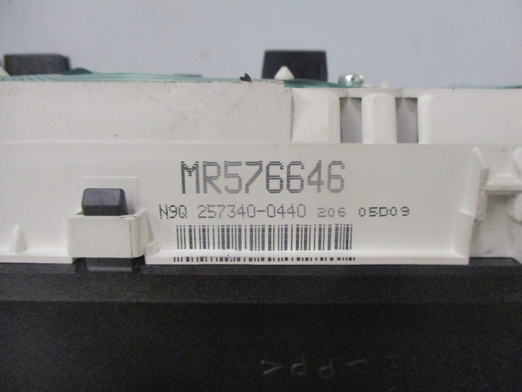 MITSUBISHI SHOGUN PININ 18 GDI SPEEDO METER INSTRUMENT CLOCKS MR576646