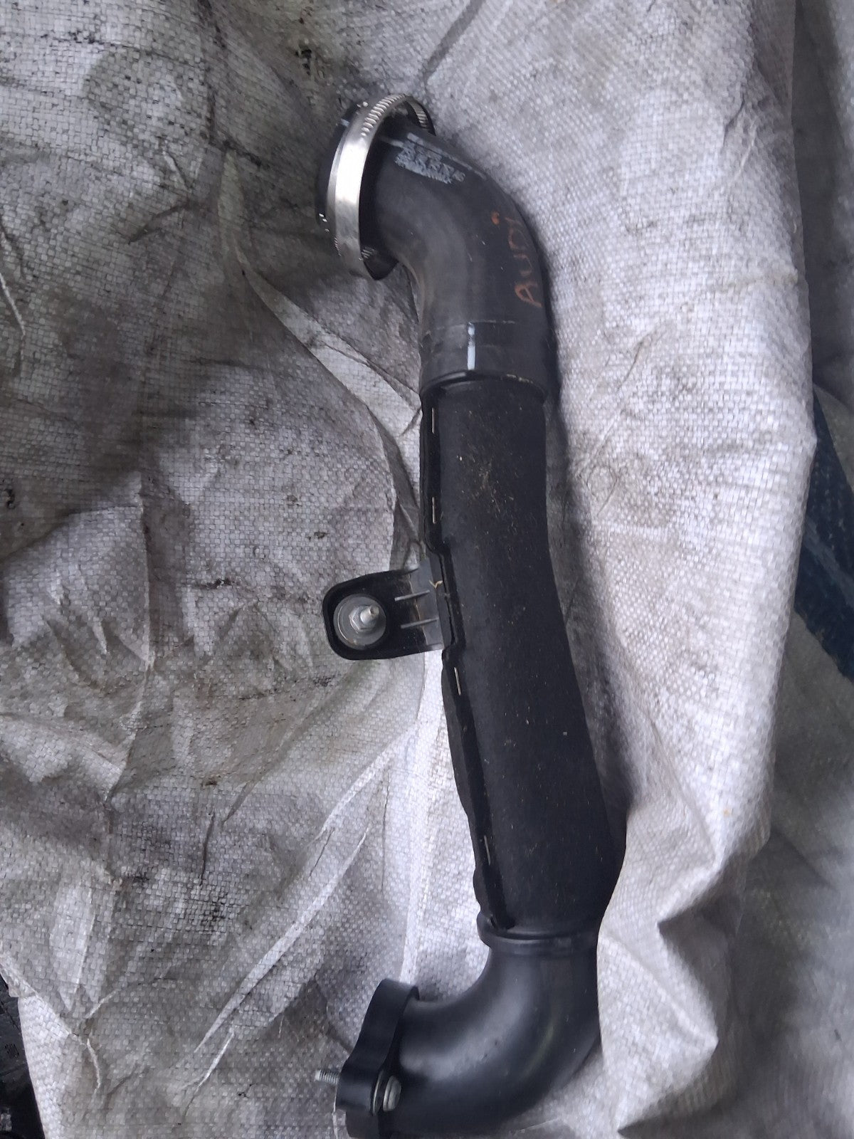 2017 AUDI A6 C7 2.0 DIESEL INTERCOOLER HOSE PIPE AIR TURBO PIPE 04L131765BP