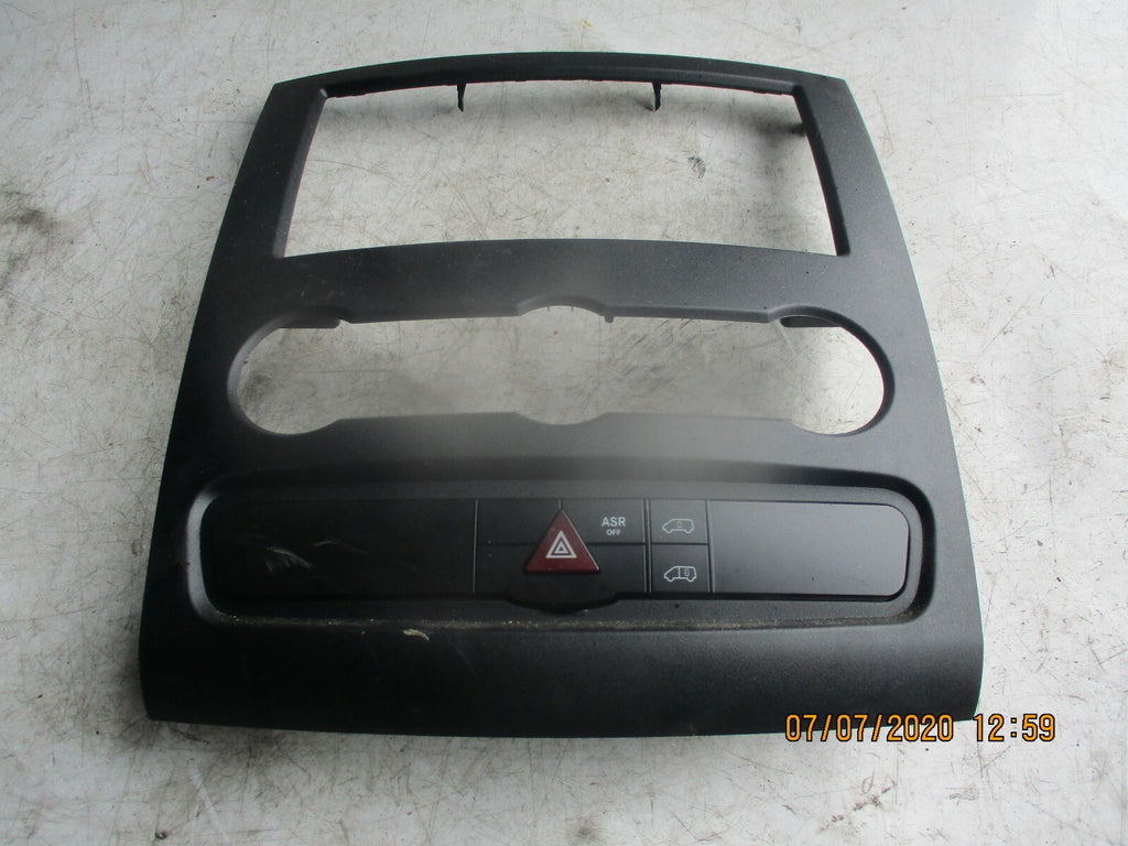 VW VOLKSWAGEN 2015 CRAFTER MK1 HAZARD SWITCH PANEL A9068701810