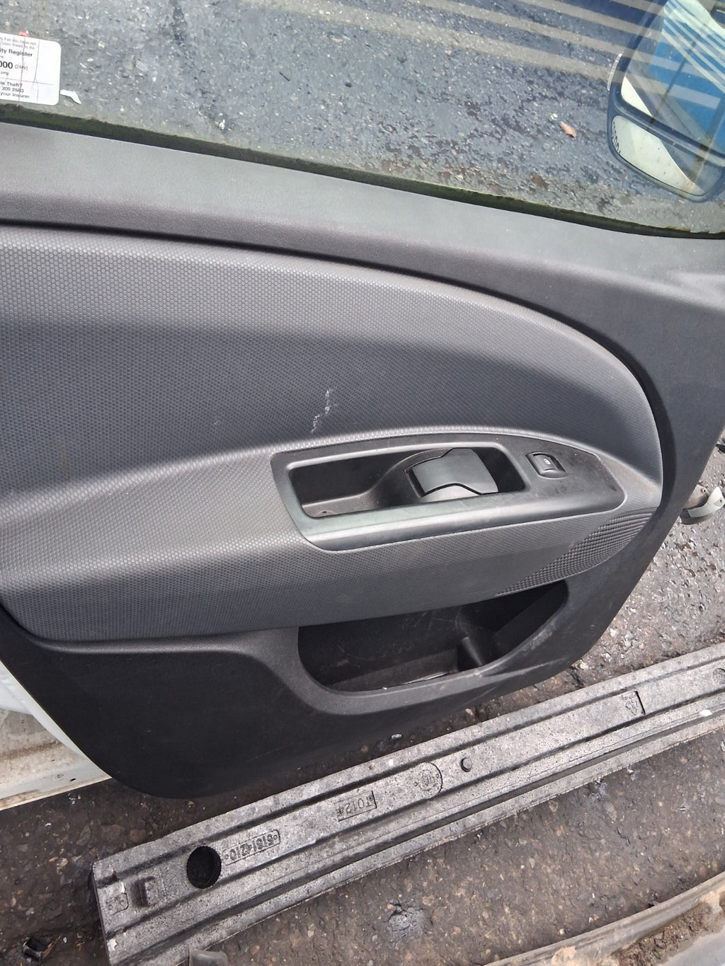 2013 FIAT DOBLO MK2 NSF PASSENGER SIDE FRONT LEFT COMPLETE DOOR WITH WING MIRROR