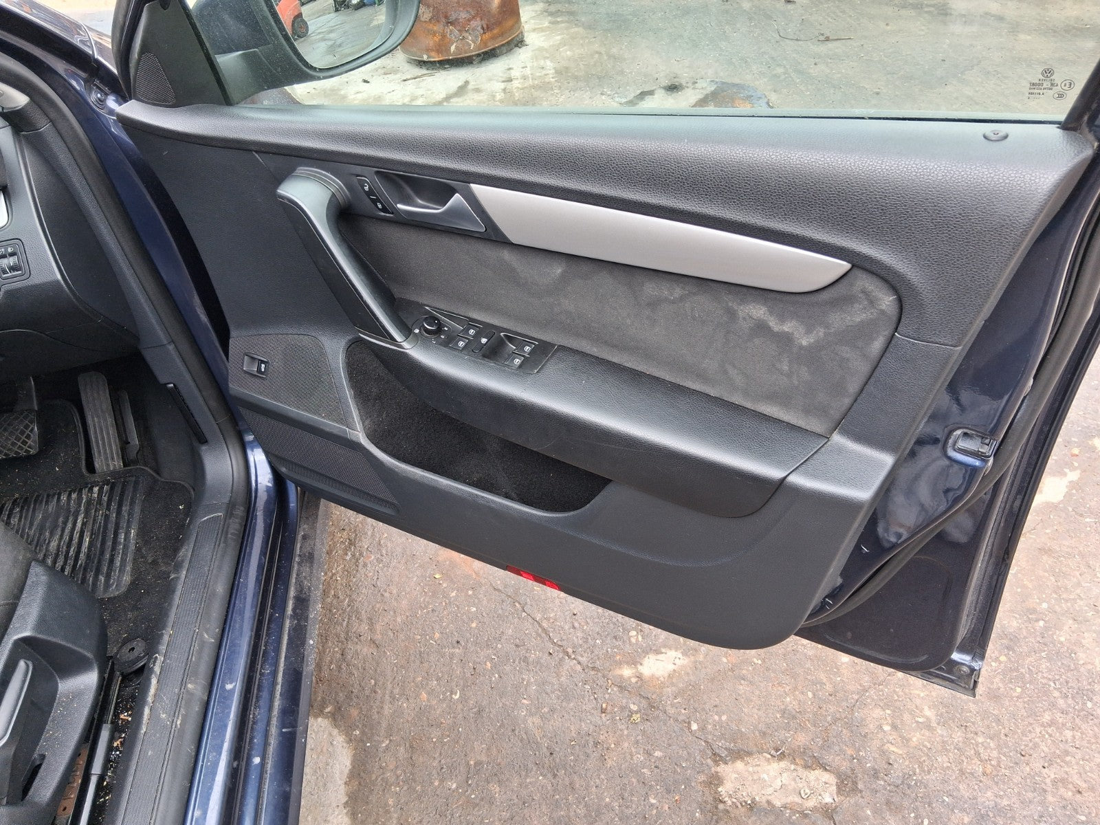 2014 VW VOLKSWAGEN PASSAT B7 SALOON OSF DRIVER SIDE FRONT RIGHT DOOR CARD PANEL