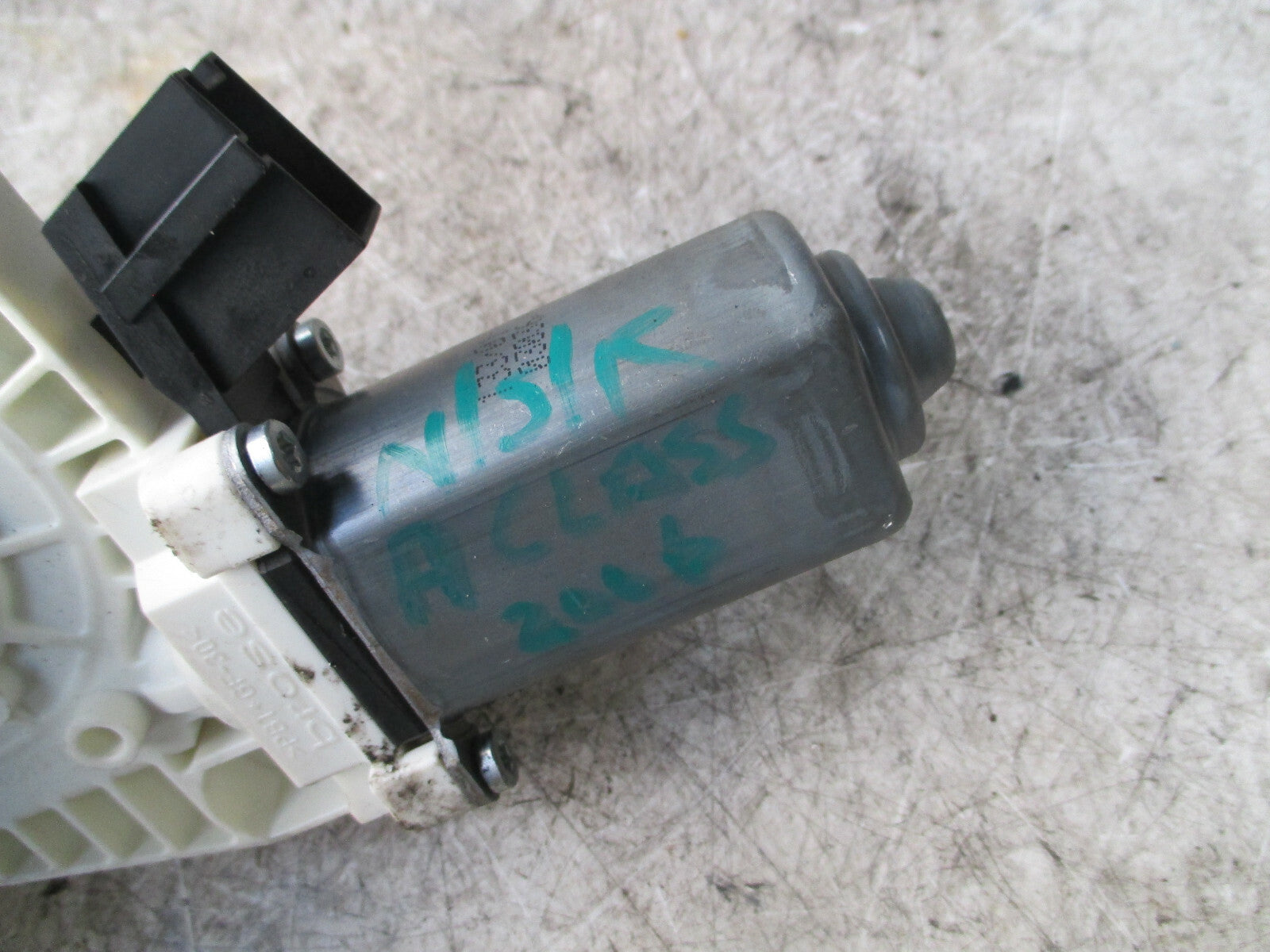 MERCEDES BENZ A CLASS W169 2006 NSR PASSENGER REAR DOOR WINDOW MOTOR A1698201942