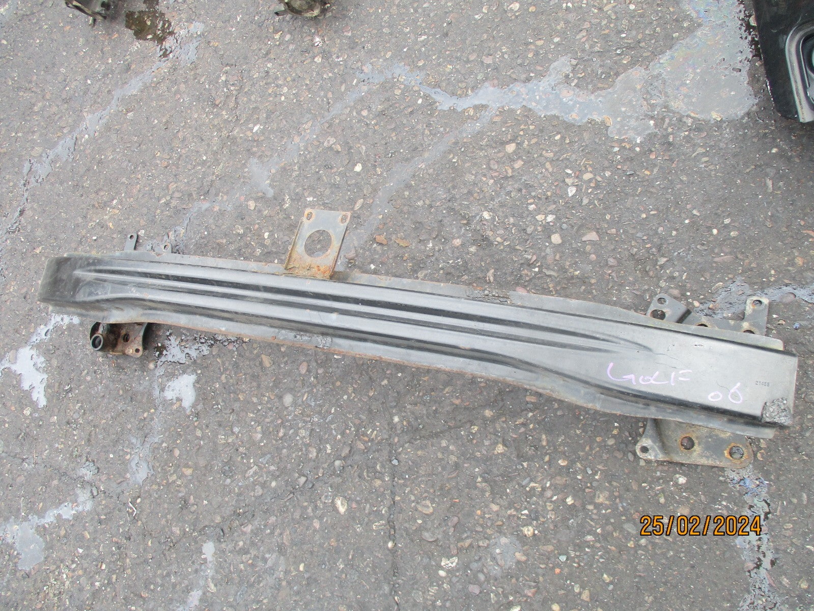VW VOLKSWAGEN GOLF MK5 2005 3 DOOR FRONT BUMPER REINFORCEMENT CRASH BAR