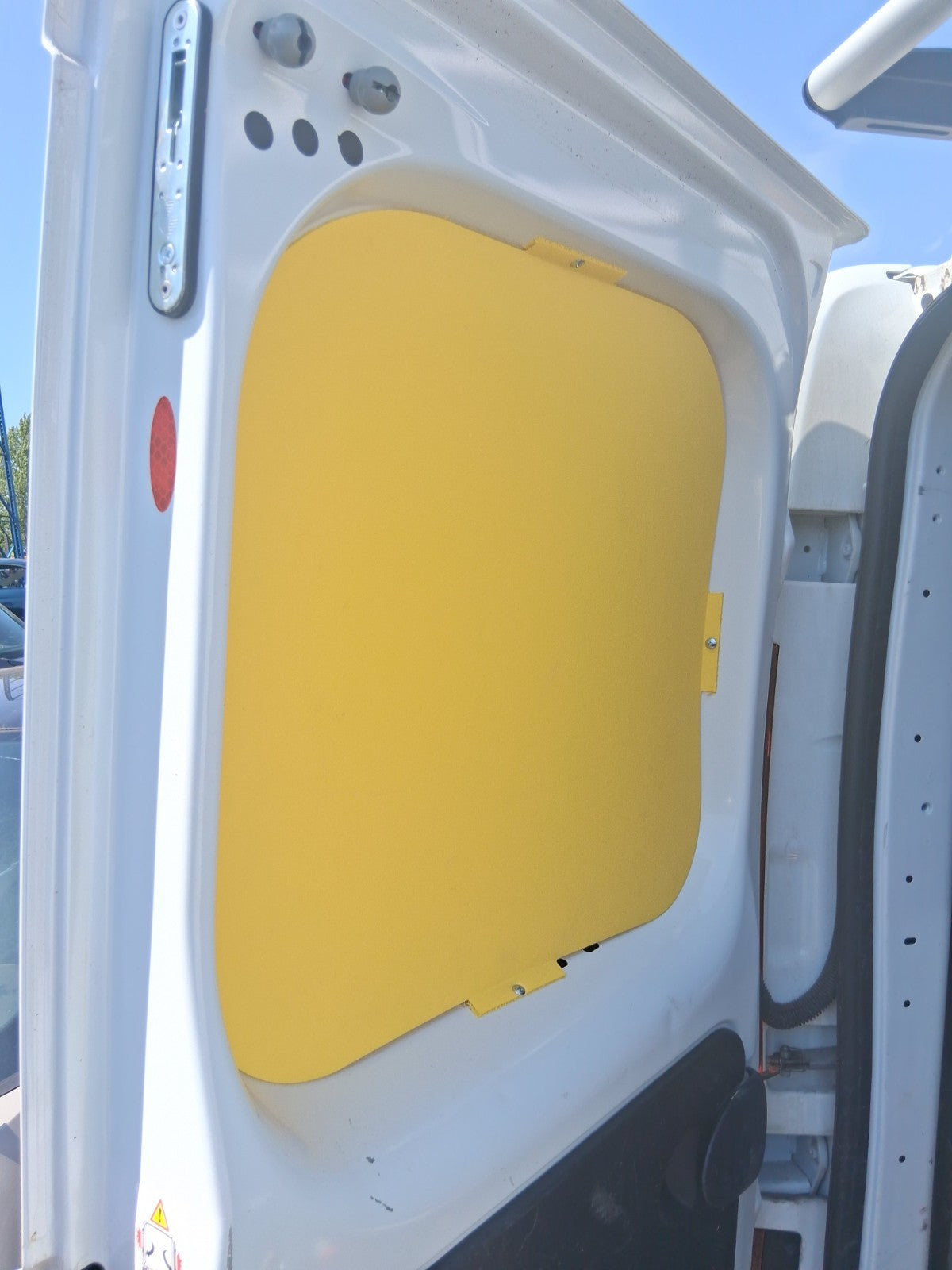 2025 RENAULT TRAFIC X82 MK3 NSR PASSENGER SIDE REAR LEFT COMPLETE DOOR WHITE
