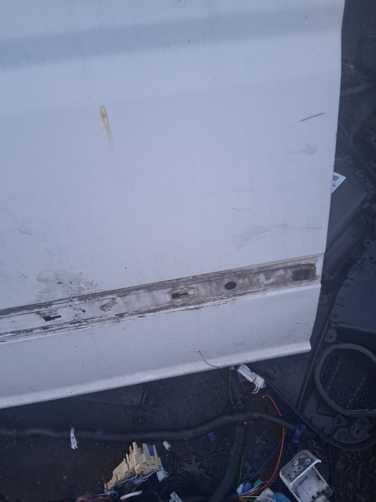 2007 MERCEDES BENZ VITO W639 OS DRIVER SIDE SLIDING COMPLETE DOOR WHITE