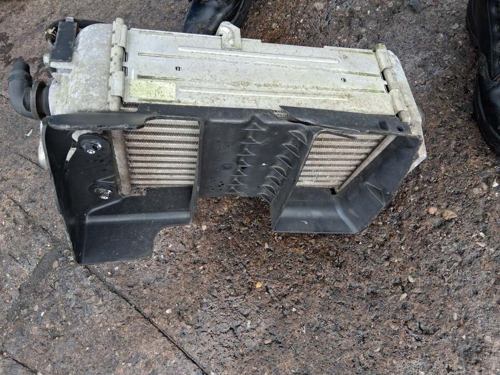 2018 KIA STONIC 1.0 PETROL INTERCOOLER RADIATOR 2827004610