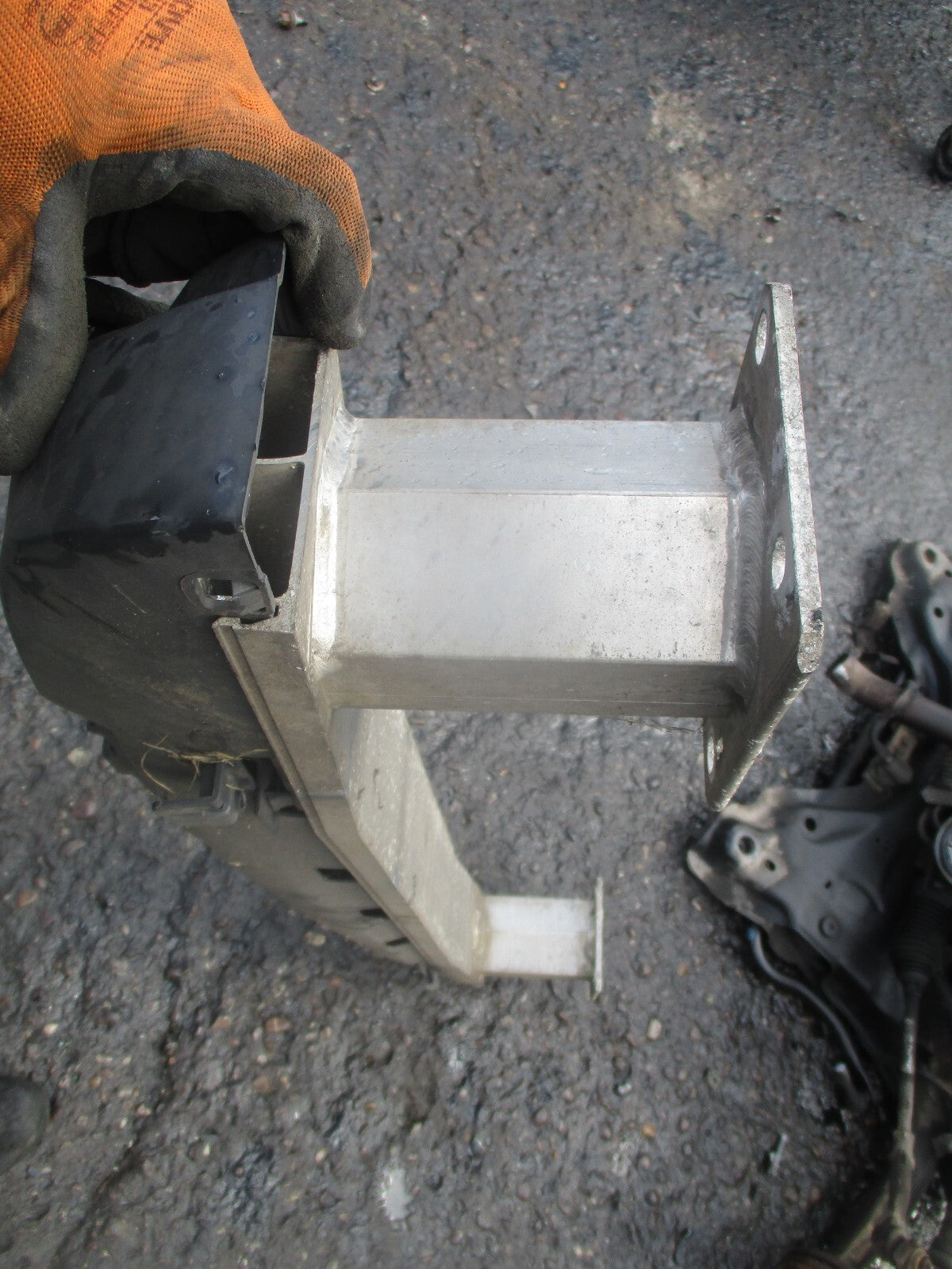 2009 CITROEN C4 GRAND PICASSO REAR BUMPER REINFORCEMENT CRASH BAR