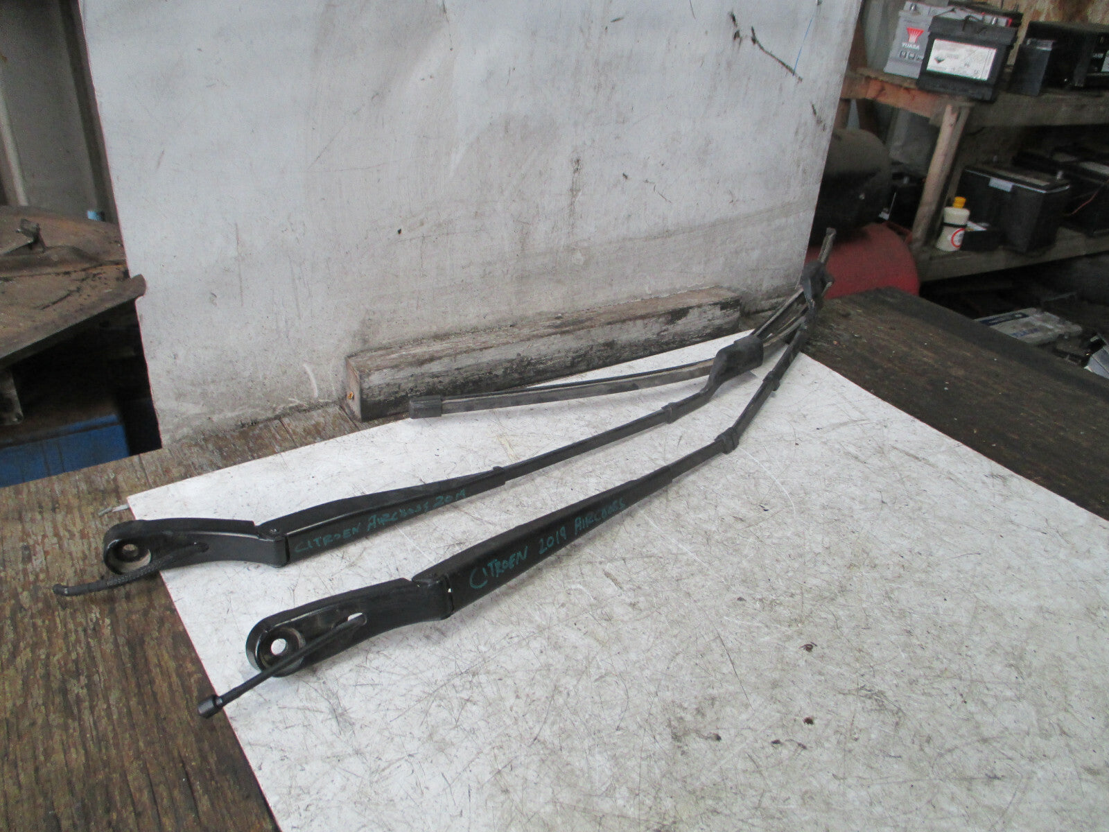 CITROEN C5 AIRCROSS 2019 FRONT WINDSCREEN WIPER ARM BLADE