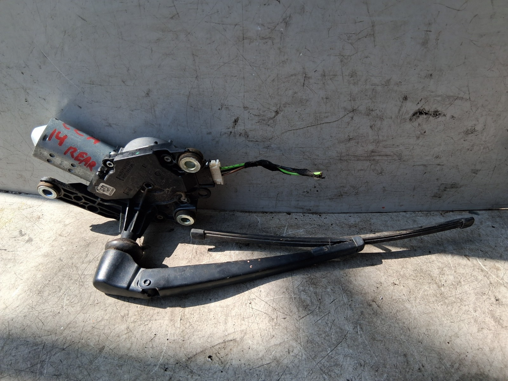 MERCEDES BENZ CLA 2014 BOOTLID TAILGATE REAR WIPER MOTOR A1569060000